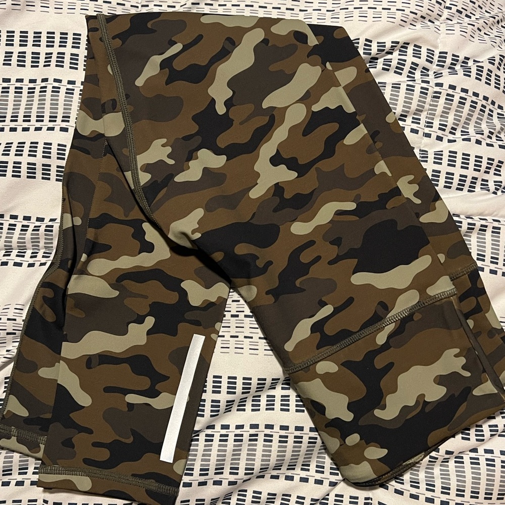 Zyia Light Green Camo Reflective Soft n Snug Mid-Rise 7/8 24" Size4